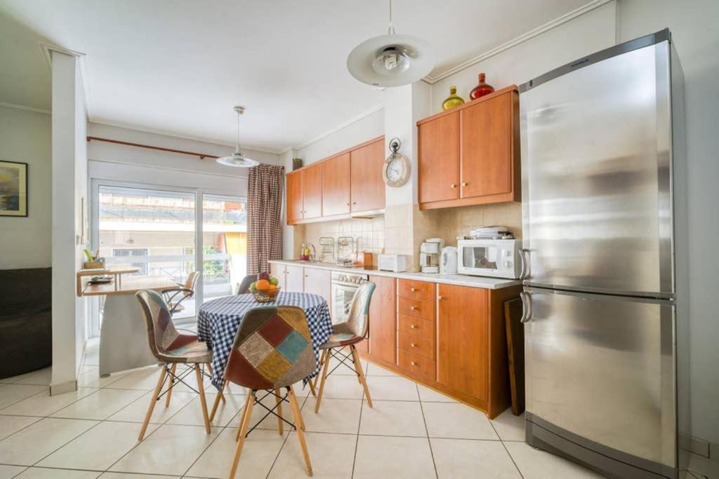 אתונה Spacious Family Flat Near Parthenon Free Parking מראה חיצוני תמונה