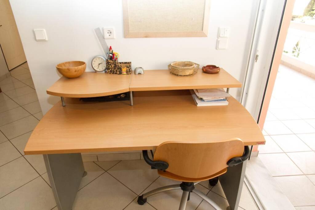 אתונה Spacious Family Flat Near Parthenon Free Parking מראה חיצוני תמונה