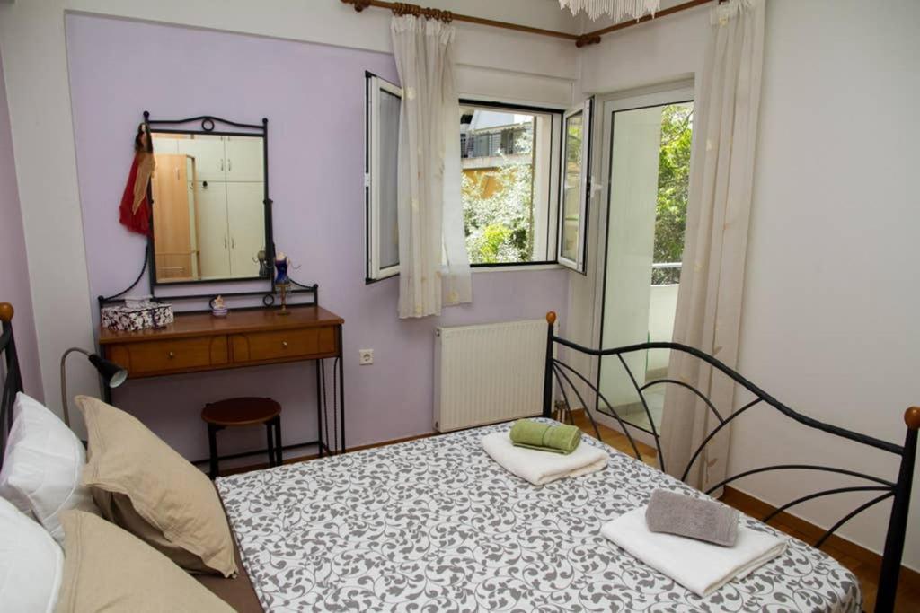 אתונה Spacious Family Flat Near Parthenon Free Parking מראה חיצוני תמונה