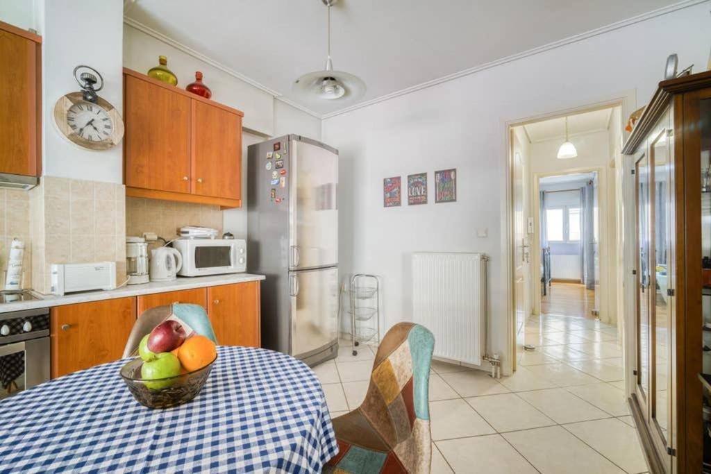 אתונה Spacious Family Flat Near Parthenon Free Parking מראה חיצוני תמונה