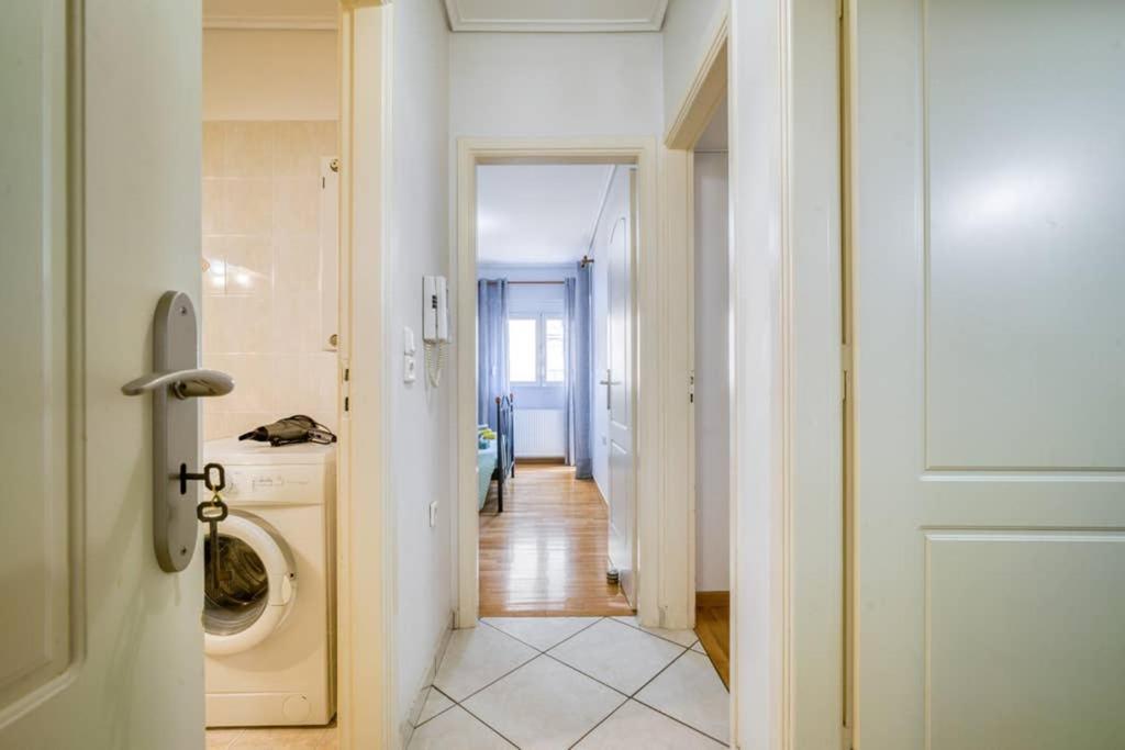 אתונה Spacious Family Flat Near Parthenon Free Parking מראה חיצוני תמונה