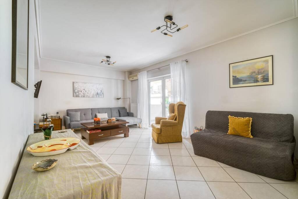 אתונה Spacious Family Flat Near Parthenon Free Parking מראה חיצוני תמונה