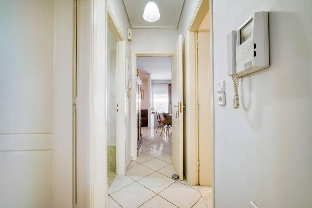 אתונה Spacious Family Flat Near Parthenon Free Parking מראה חיצוני תמונה