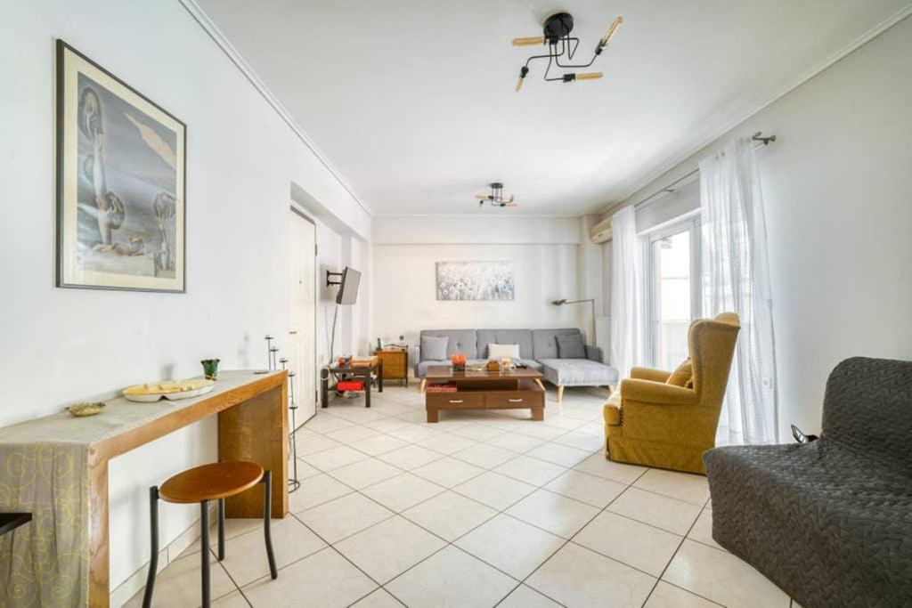 אתונה Spacious Family Flat Near Parthenon Free Parking מראה חיצוני תמונה